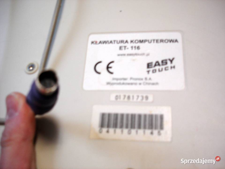 Używana klawiatura z zepsutą wtyczką Bochnia