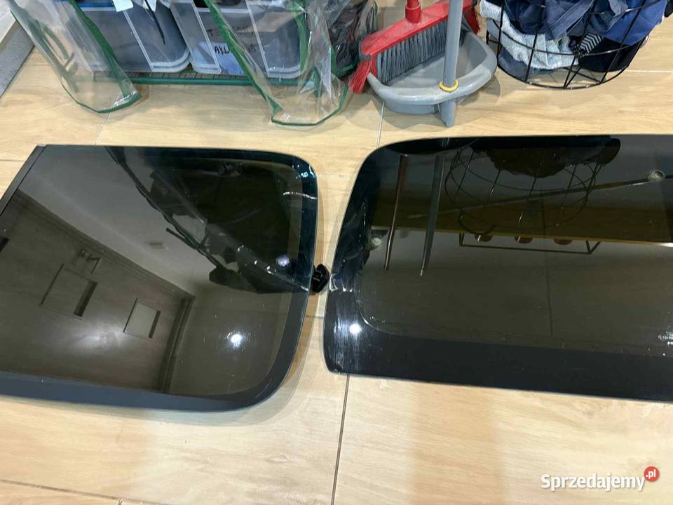 Boczne szyby Citroena Berlingo ban manualna Lipno