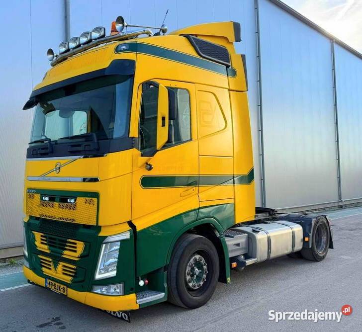 Ciagnik siodlowylowdeck mega Volvo Warszawa