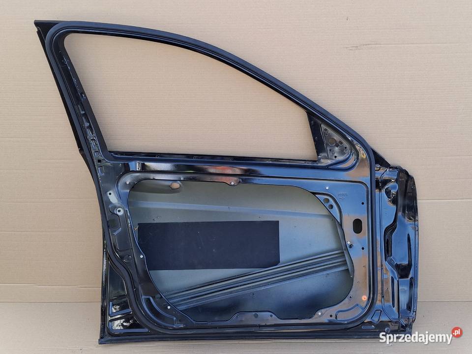 MERCEDES CKLASA W204 DRZWI LEWY PRZÓD LEWE osobowe lubuskie Bieleń