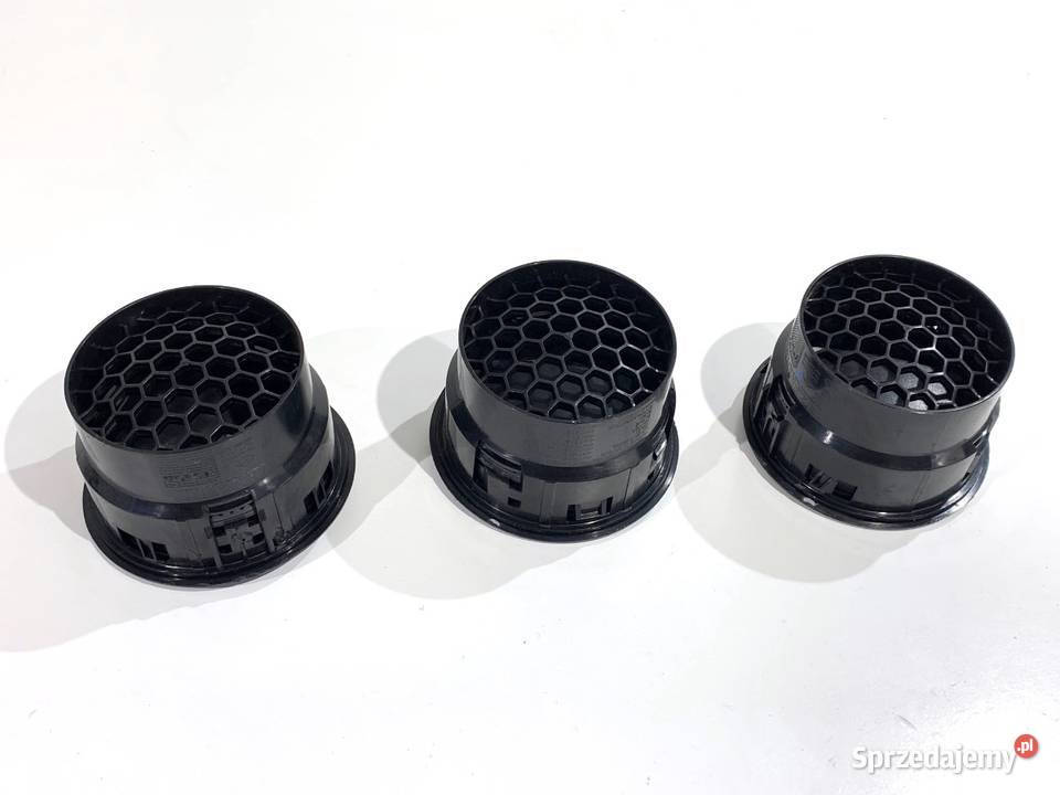 KRATKA NAWIEWU PRZÓD DACIA DUSTER 687603688R SUV osobowe sprzedam