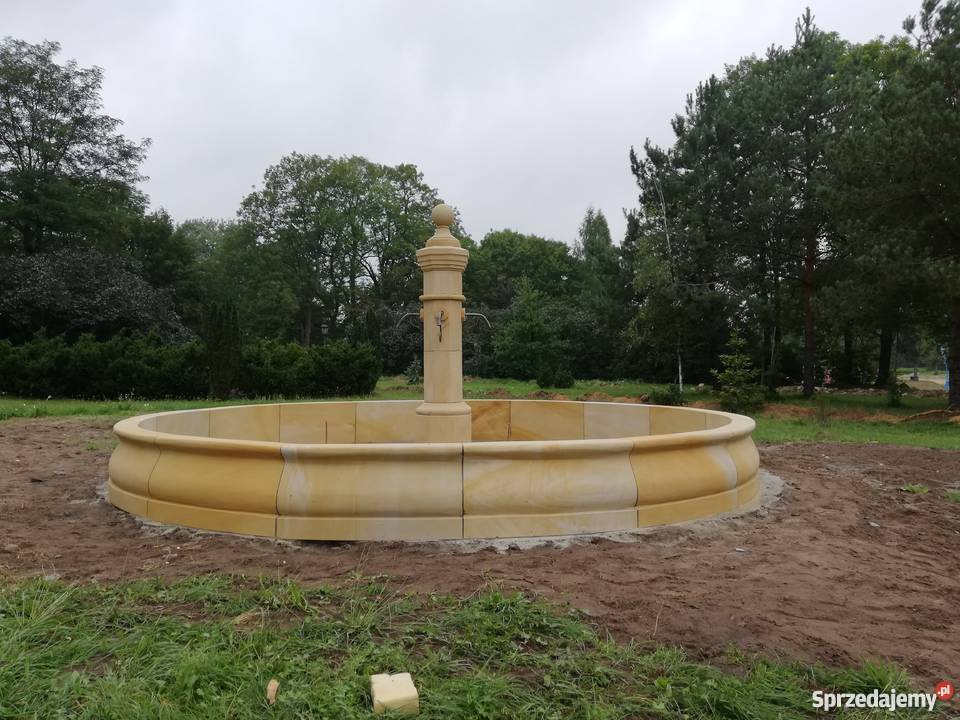 stylowa fontanna z piaskowca naturalny kamień dolnośląskie Kamienna Góra
