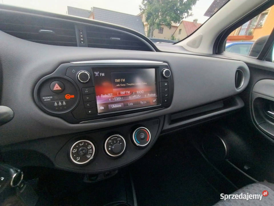 Toyota Yaris 13LiftKameraKrajowaNiski przebieg Harklowa sprzedam