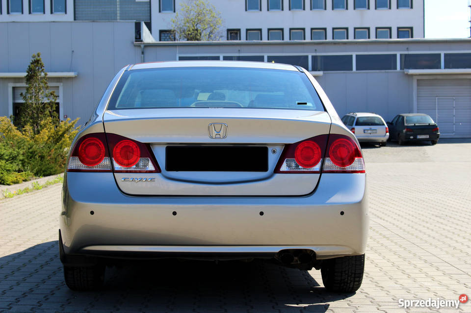 Honda Civic VIII Sedan 18 Benzyna Salonowy autoalarm Opole sprzedam