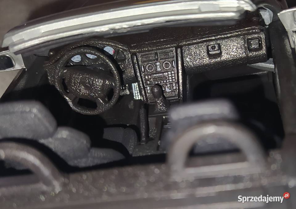 Mercedes Benz SLK 230 118 Maisto Modelarstwo