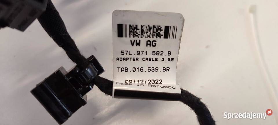 VW TAYRON ZAPINKA PASA KANAPY 3 RZĄD 57H858491