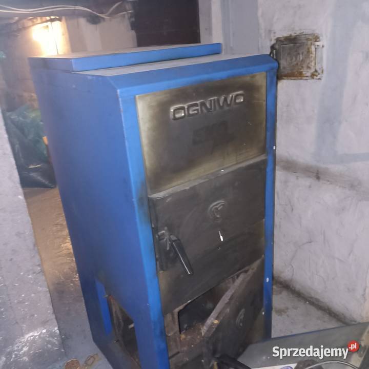 Sprzedam używany piec z podajnikiem z dodatkowym Rogów