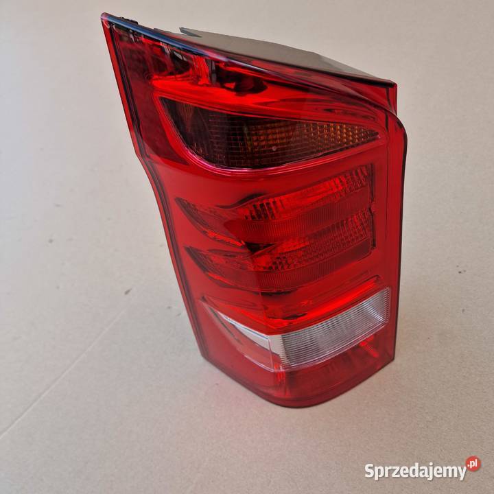 MERCEDES VITO 447 W447 LAMPA TYŁ LEWA Bieleń