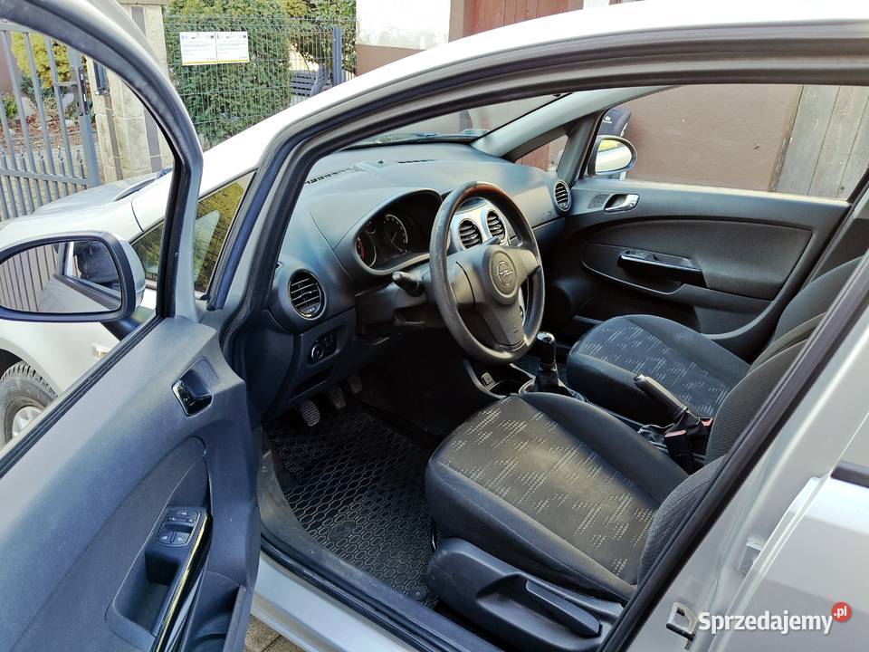 Opel Corsa D 12 polift fabryczny LPG Motoryzacja Górki Wielkie sprzedam