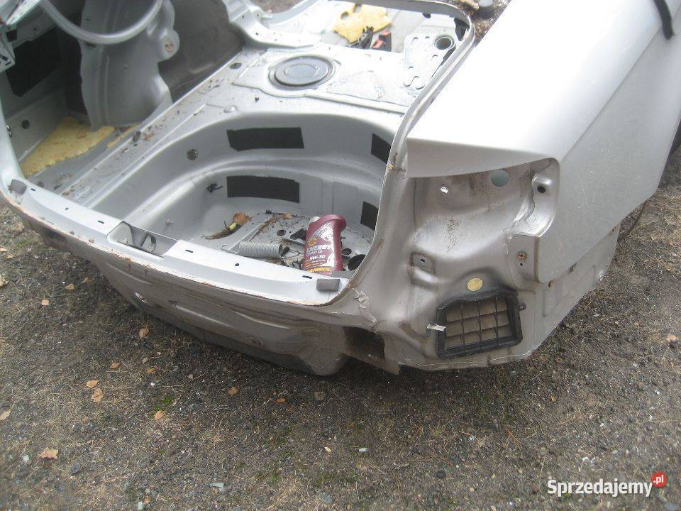 audi a4 b8 sedan 0815r błotnik tył prawy lewy Rakoniewice