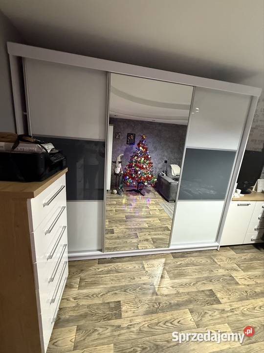 Sprzedam dużą szafę przesuwną Miejska Górka