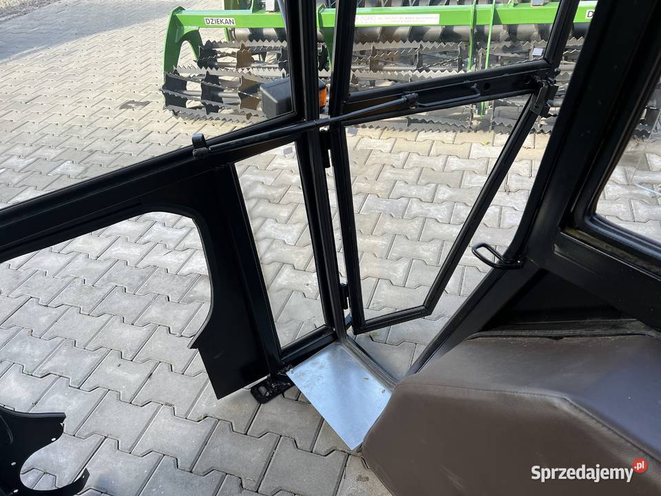 Kabina ciągnikowa kabina Ursus MF235 T25 RUSKI Przysucha