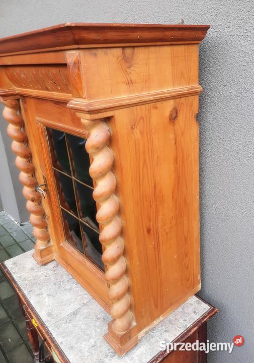 Stara szafka wisząca apteczka zielone gięte Tczew