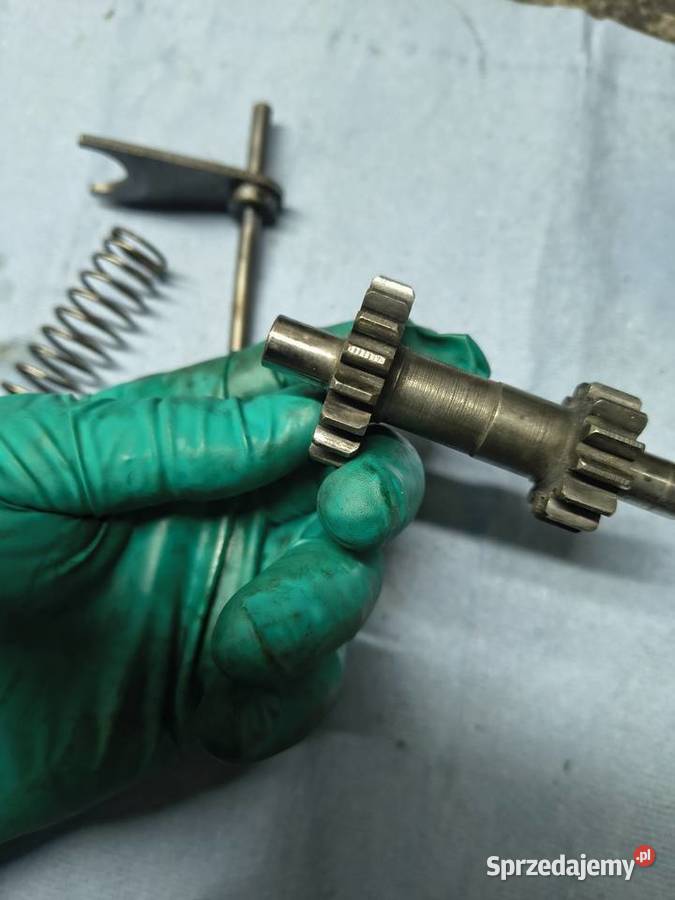 Wałek pośredni wodzik komar MR 230 Rzeszów