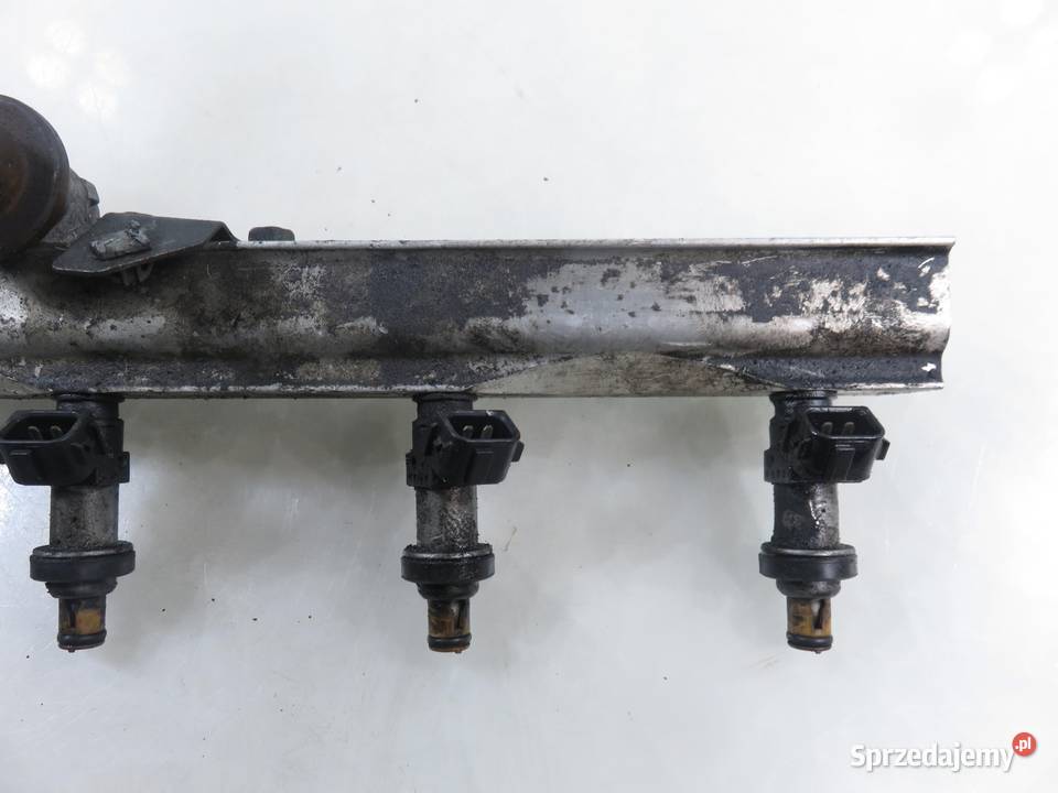 LISTWA WTRYSKOWA HONDA HRV I 16 D16W5 Listwy wtryskowe