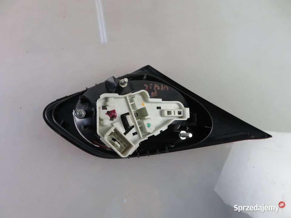 LAMPA PRAWA TYLNA KLAPA VW PASSAT CC B6