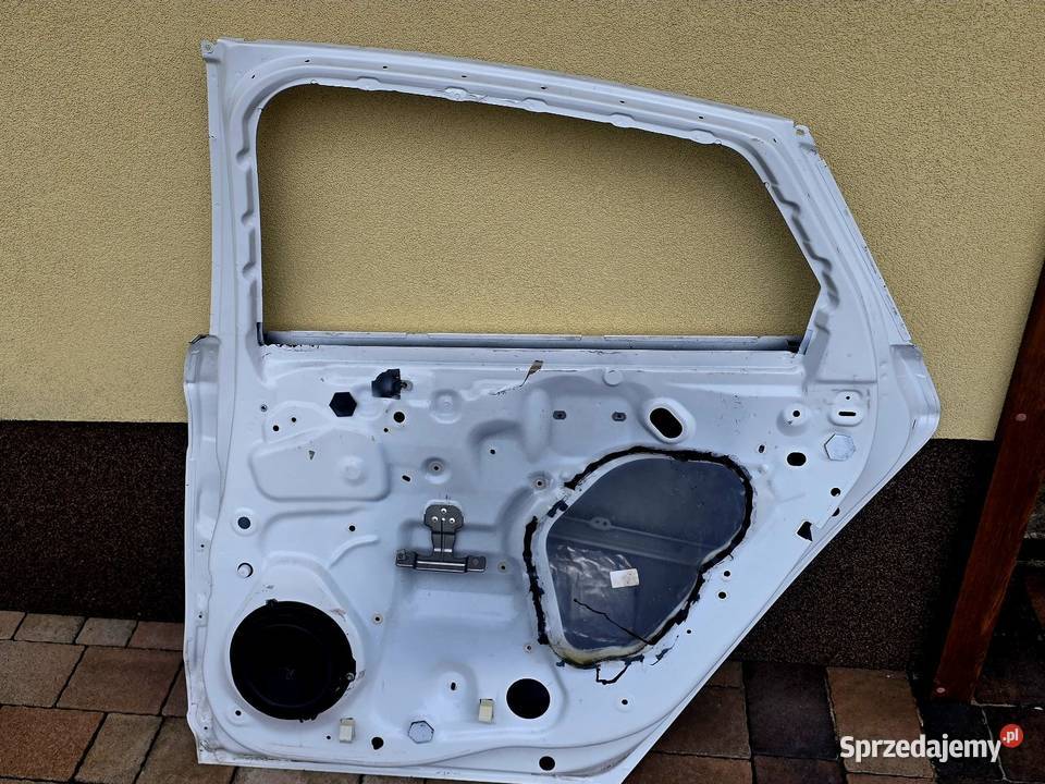 Drzwi prawy tył Ford Mondeo MK5 liftback 2016 Rok produkcji 2016 Zawiercie