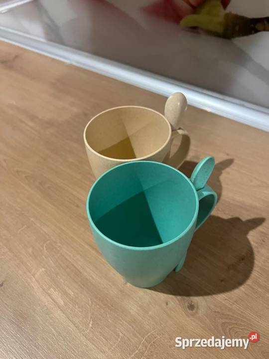 Nowe Kubeczki plastikowe z łyżeczką parka Dom i Ogród pomorskie Gdańsk
