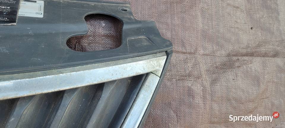 SKODA RAPID 12 ATRAPA GRILL 5JA853668