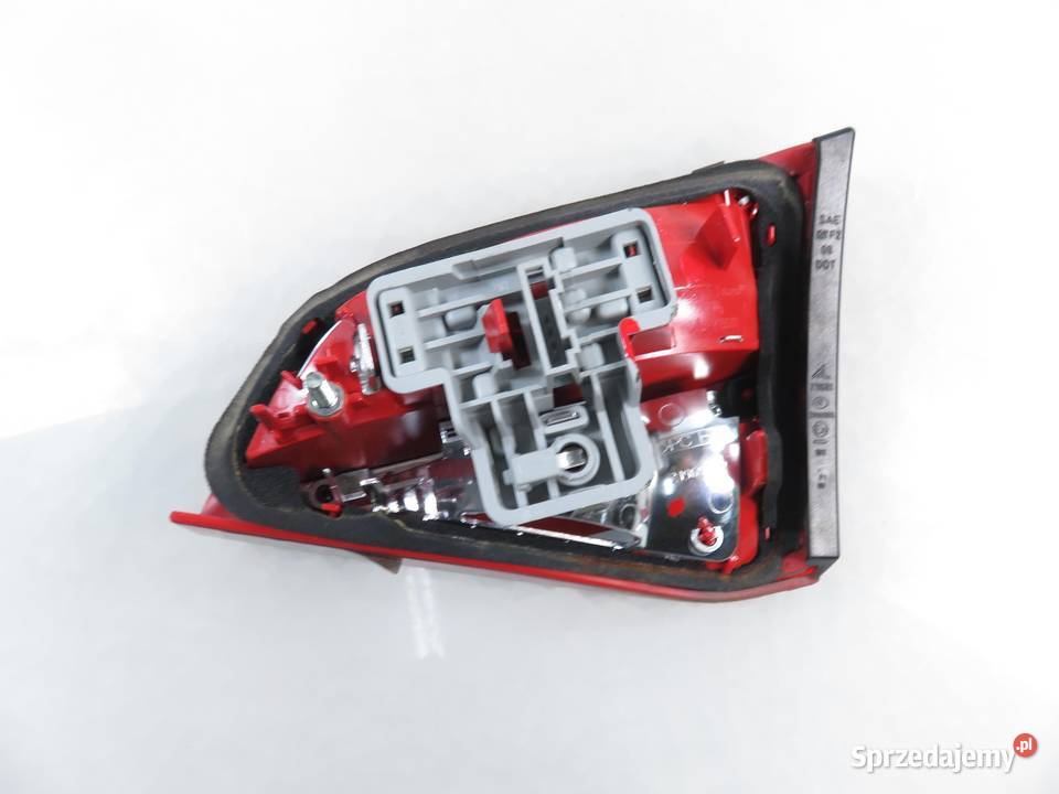 LAMPA LEWA TYLNA KLAPA AUDI A4 B8 Avant małopolskie