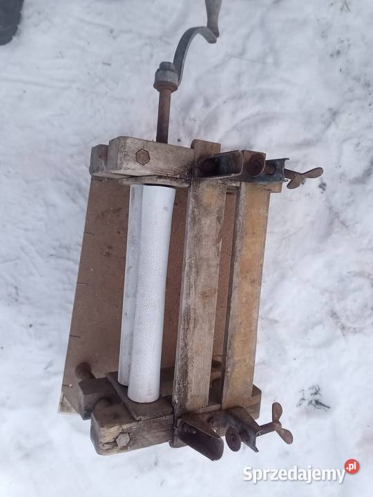 Sprzedam starą wyżymaczkę którą można nakręcać sprzedam