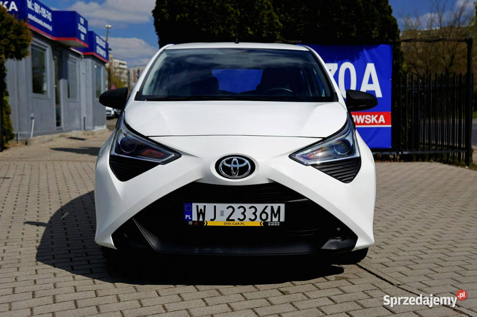 Toyota Aygo 10 72 5d hatchback facelift II 2014 mazowieckie