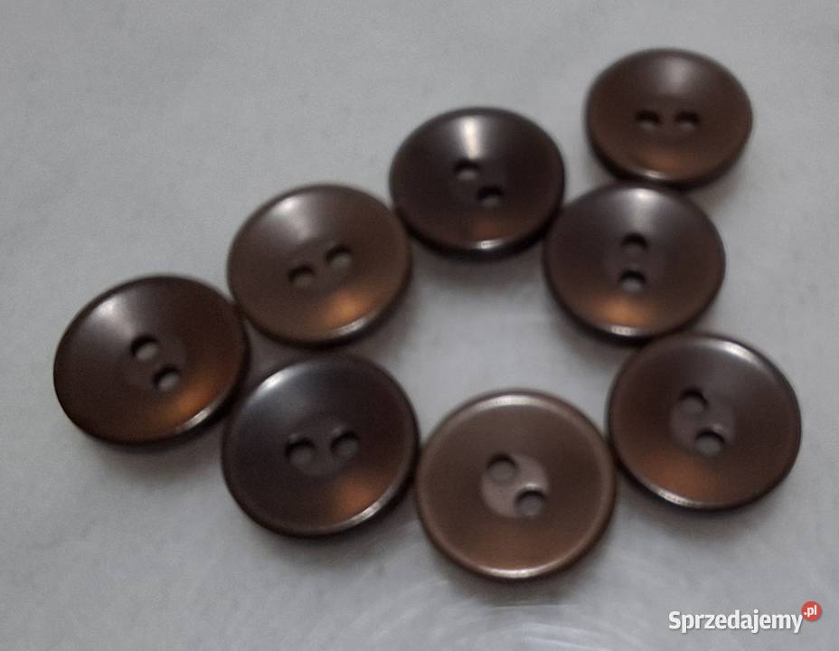 Guziki brązowe okrągłe dwie dziurki 11x2mm 8