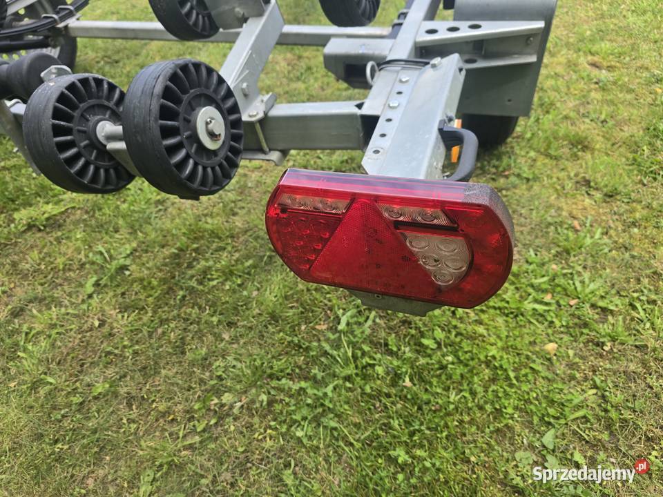 Przyczepa podlodziowa RESPO 750 uzywana LED bez