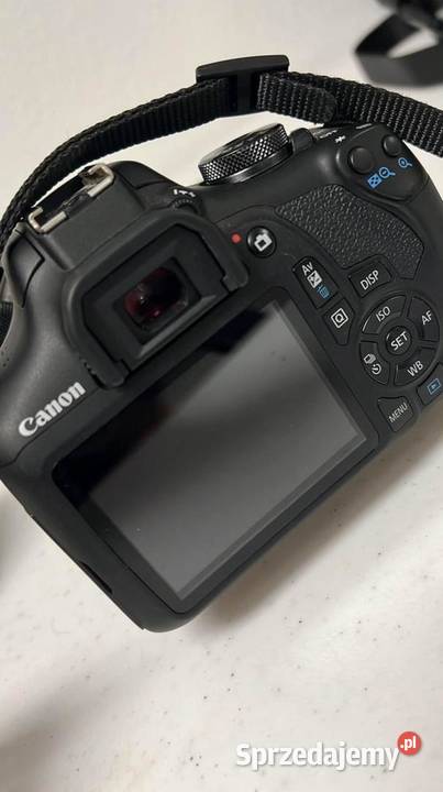 Aparat Canon z kompatybilnym obiektywem Sigma Wiązownica