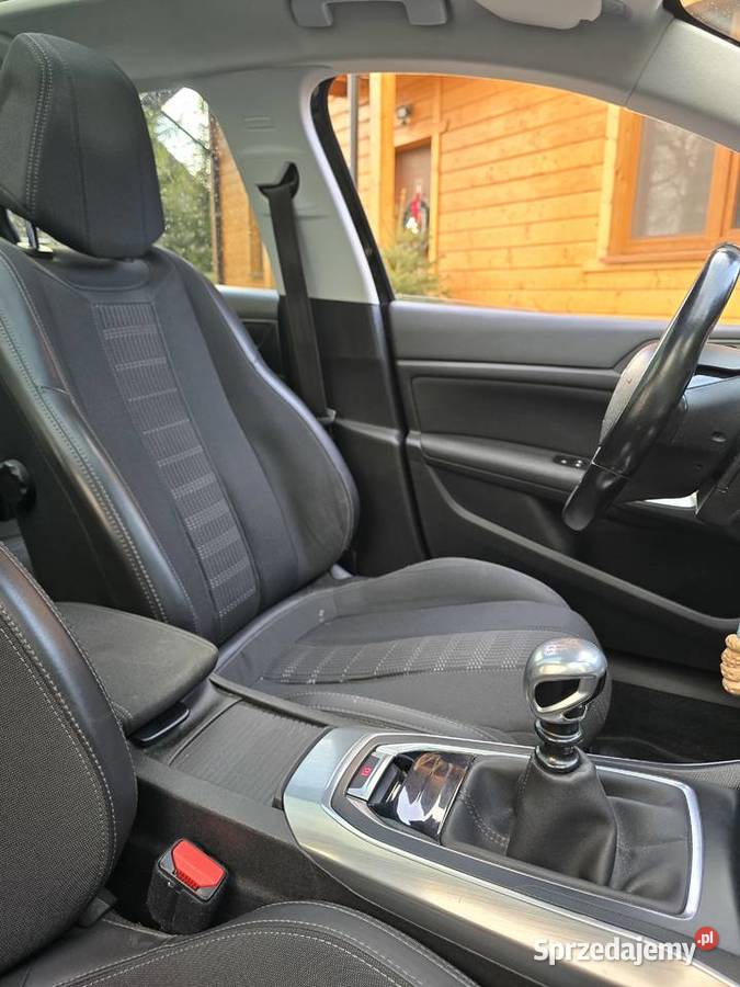 Peugeot 308 12 benzyna 2018 Panorama Gniezno