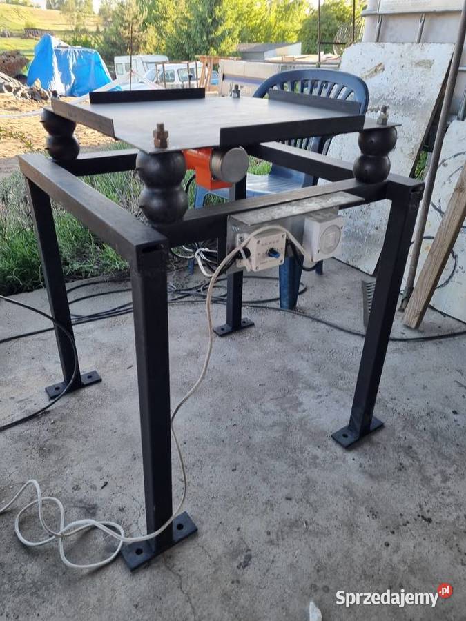 Urządzenie do zageszczarka betonu płytek Oborniki