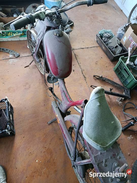 Komar MR232 Grobniki