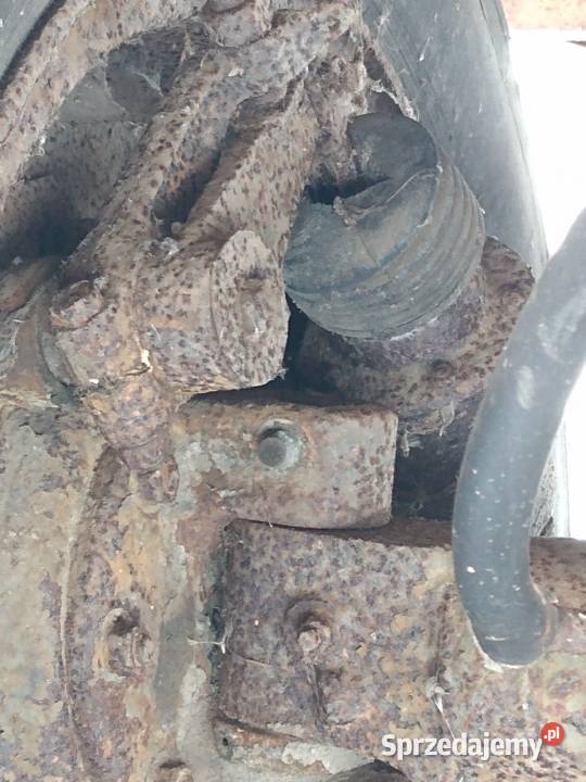 Barakowóz na ule na baloty Świdwin