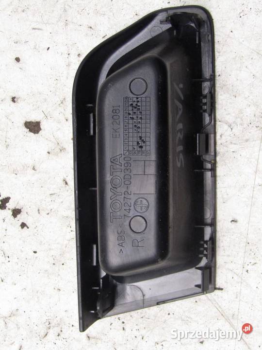 KIESZONKA UCHWYT DRZWI LEWY TYŁ TOYOTA YARIS III