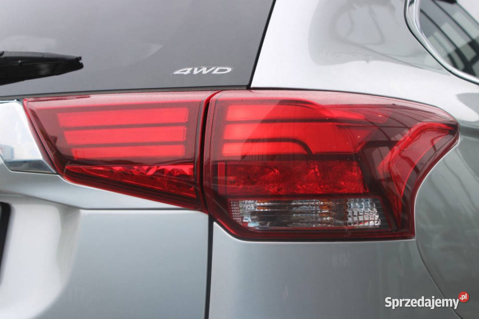 MITSUBISHI Outlander 2018r Salon Polska 4x4 LED Rok produkcji 2018 Bielsko-Biała