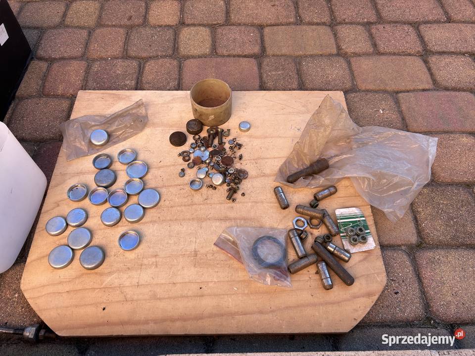 Zestaw części samochodowych PRL Fiat 125p 126 Pozostałe małopolskie