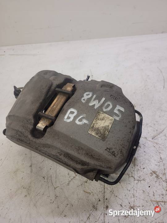 ZACISK HAMULCOWY LEWY PRZÓD AUDI A4 A5 8W05BG