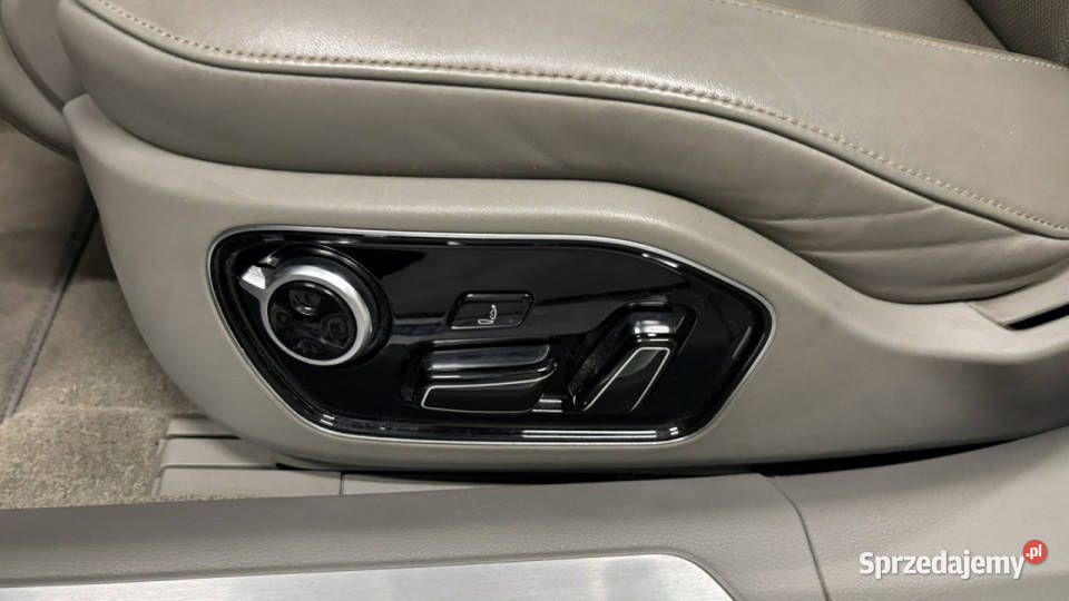 Audi A8 Quattro 30 TDi DPF Tiptronic D5 2017 4/5 Grójec sprzedam