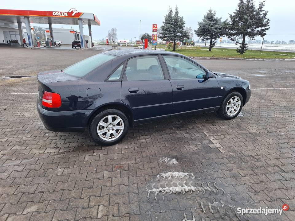 Audi a4b5 18 benzyna 125 2000r kujawsko-pomorskie Kijewo Królewskie