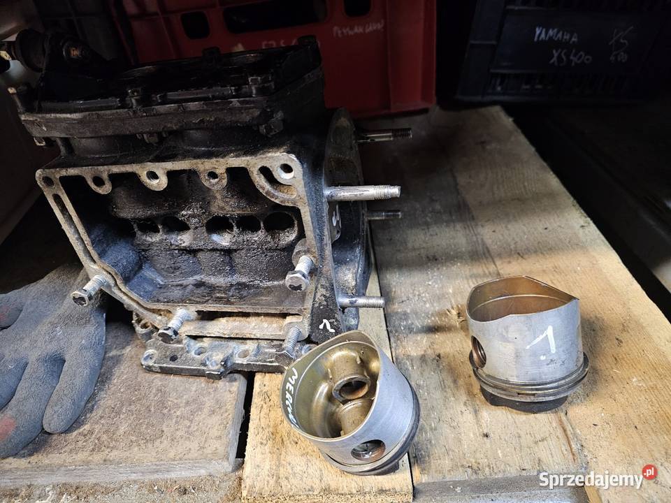 Mercury 200 blok 20 tłoki cylindry 20 HP 20hp Jelenia Góra sprzedam