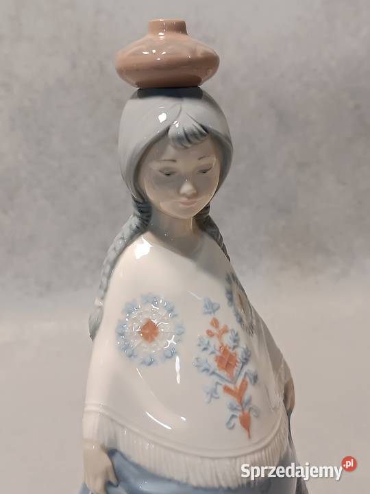LLADRO seria NAO 359 Porcelanowa Figura Chiquita Porcelana i szkło Zakopane