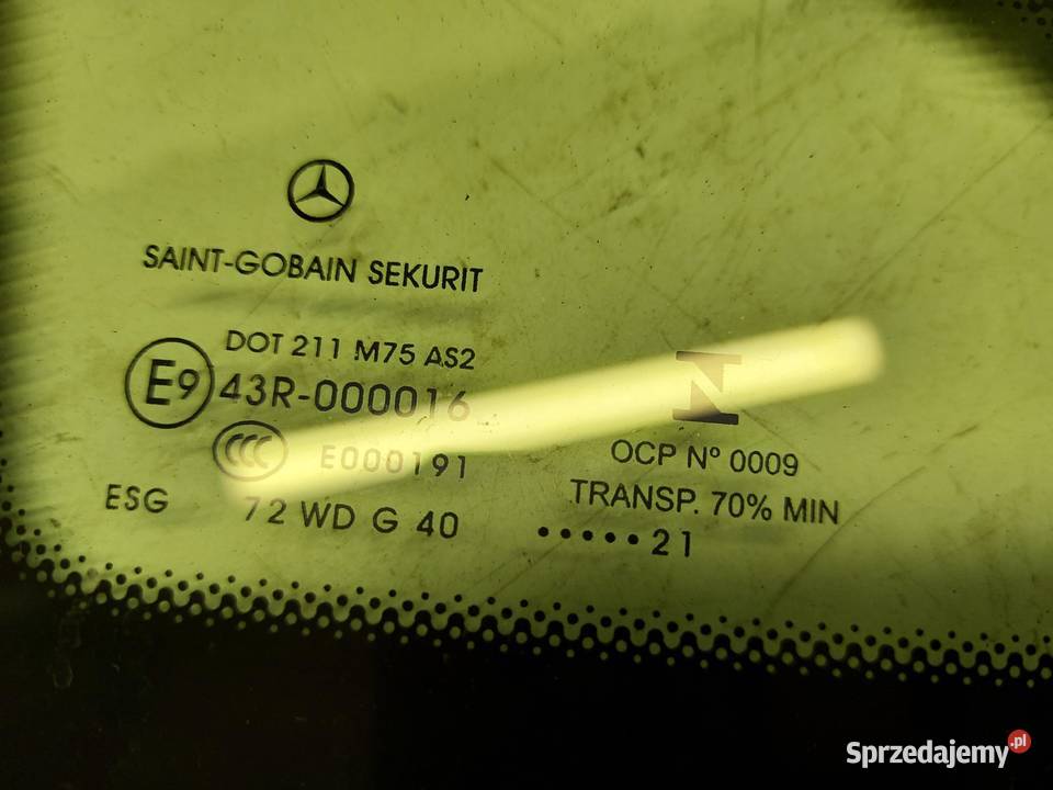 Mercedes EQV w447 Vklasa szyba karoseryjna prawa