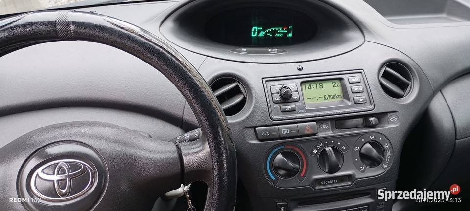 Niezawodna Toyota Yaris 2003r 13 VVTI benz 249km Wałdowo Szlacheckie sprzedam