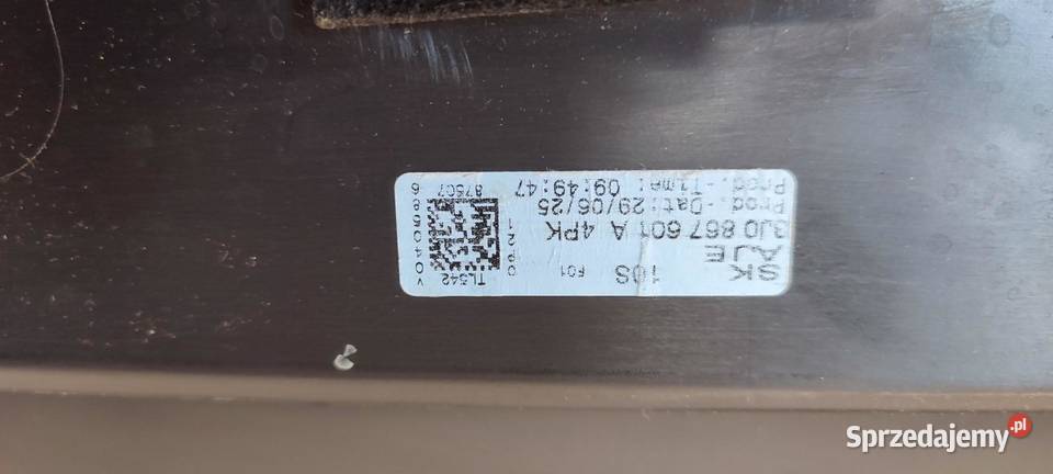 SKODA SUPERB 4 OSŁONA KLAPY BAGAŻNIKA 3J0867601A osobowe