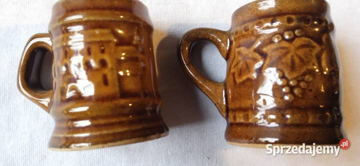 Dwa miniaturowe ceramiczne kufelki ozdobnePRL Koźminek