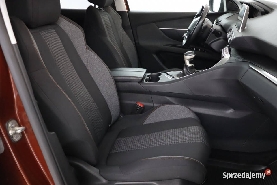 Peugeot 3008 12 PureTech brązowy