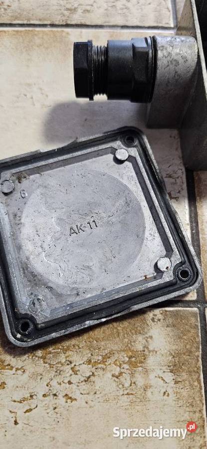 Lata 70 teAluminiumOdgałęźnik instalacyjnyrozeta Barlinek