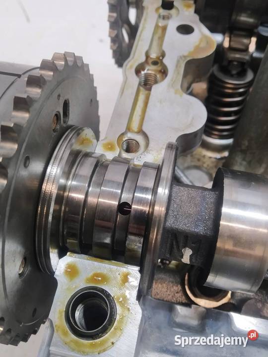 GŁOWICA KOMPLETNA 18 HYBRID Toyota Auris II 2012