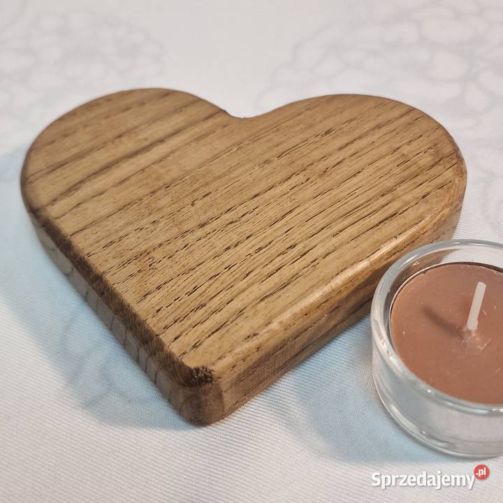Świecznik drewniany serce z ciemnego dębu na Sępopol