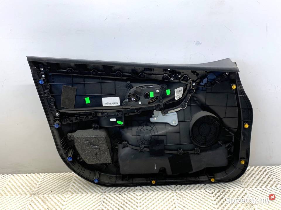 BOCZEK DRZWI PRAWY PRZÓD KIA CEED 82340A2000 osobowe Boczne (drzwi)